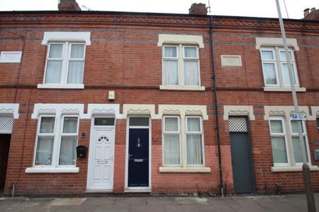 2 bedroom terraced house to rent - Photo 4