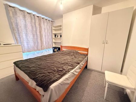 2 bedroom maisonette to rent - Photo 2