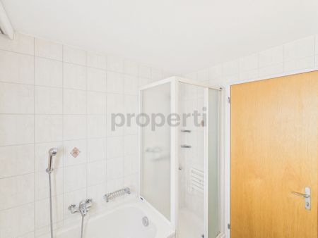 Spacious 5.5-room apartment with balcony, Unterbäch - Foto 3