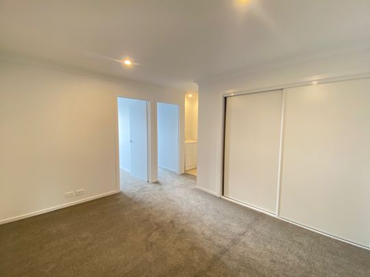 25 Saltbush Parade, Tralee NSW 2620 - Townhouse For Rent | Domain - Photo 1