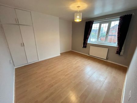 3 bedroom semi-detached house to rent - Photo 5