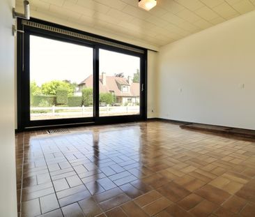 Ruime villa met 4 slp, tuin, 2 terrassen en 2 garages voor 1.250 EU... - Photo 5