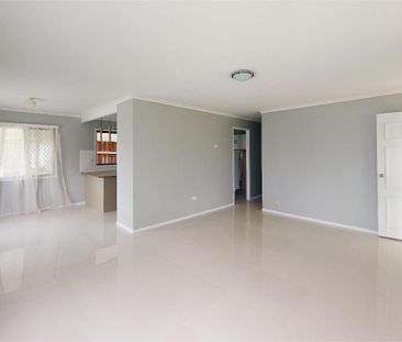 Stunning 3-Bedroom Gem with Two Parking Spaces – Newly & Luxuriousl... - Photo 2