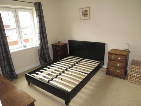 Lakeside Boulevard, Doncaster - Photo 3