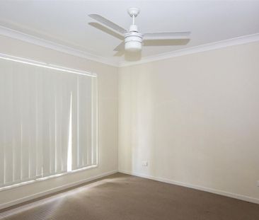 Spacious 4 Bedroom Home - Photo 3