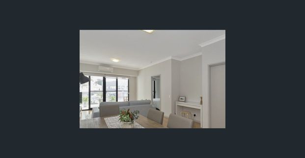 Modern 1-Bedroom Apartment on Vibrant Beaufort Street - Photo 1