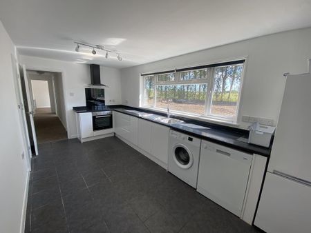 3 bedroom bungalow to rent - Photo 5