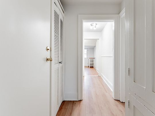 For Lease - 351 Palmerston Boulevard Unit# 3rd Flr, Toronto, Ontario - Photo 1