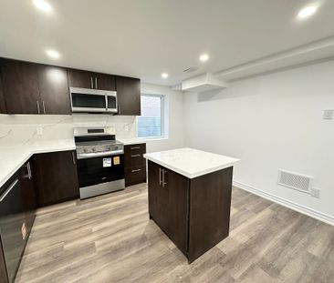 For Lease - 17 Tamarisk Drive Unit# Lower, Toronto, Ontario - Photo 2