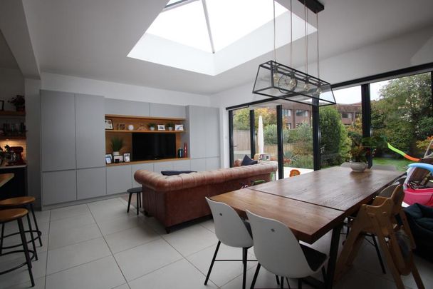 Osborne Road, Walton-on-Thames, Surrey, KT12 - Photo 1