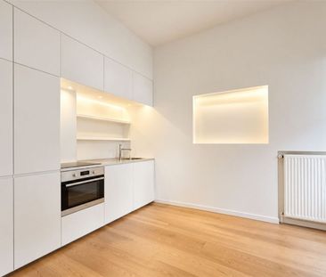 Appartement te huur in Brussel voor € 1.275 met 1 slaapkamer - Photo 3