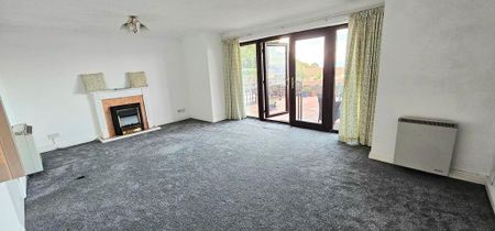 2 bedroom flat to rent - Photo 2