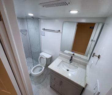 For Lease - 2239 Shipwright Road, Oakville, Ontario - Photo 2