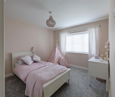 5 bedroom detached house to rent - Photo 3