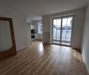 Gemütliche 2-Zimmer- Wohnung mit neu möblierter Küche und PKW-Tiefg... - Foto 5