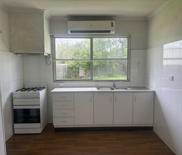 THREE BEDROOM HOME - Photo 4