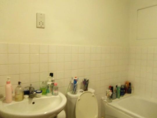 Van Gogh Court, London, , E14 - Photo 1