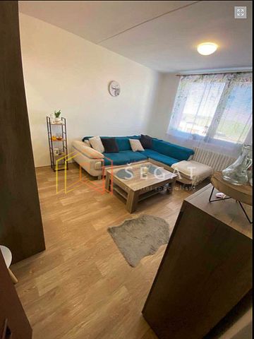 Pronájem bytu 2+1 55 m² - Fotografie 3