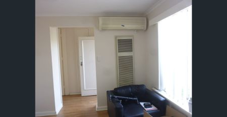 Enjoy the Views! One-bedroom apartment on the first floor. - Photo 5