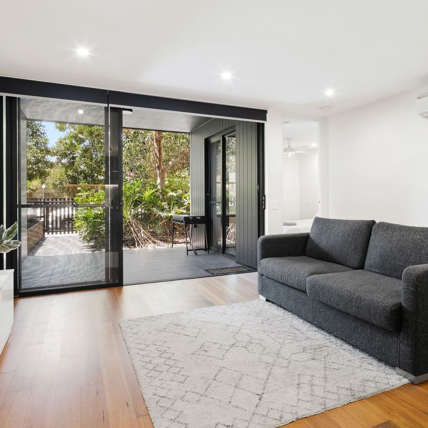 Stylish Unit in The Heart of Indooroopilly - Photo 1