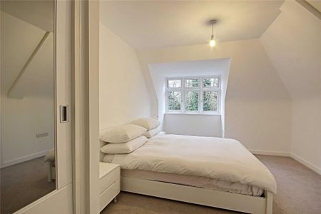 1 bedroom penthouse to rent - Photo 4