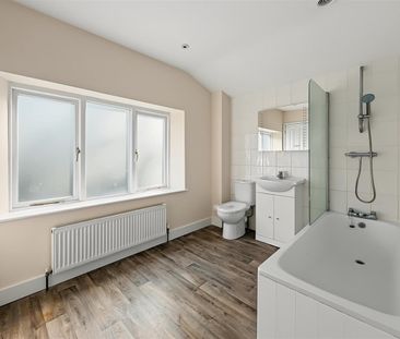 North Lodge, Whiteley Village, Hersham - Photo 5