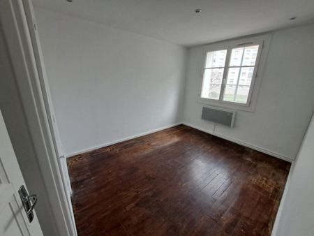 Appartement À Louer 3 Pièces , 50 M² - Photo 2