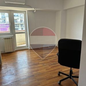 Apartament luminos cu 4 camere - Photo 2
