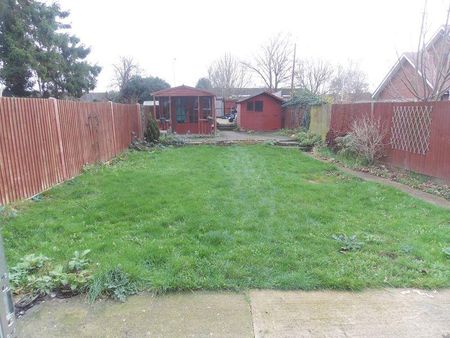 6 bedroom terraced house to rent - Photo 5