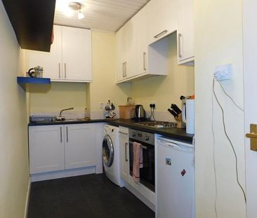 2 bedroom flat to rent - Photo 6