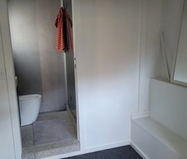 Tranquil Waterfront Living – Fully Furnished Oasis Just Minutes fro... - Photo 1