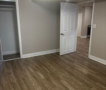 For Lease - 1153 Peelar Crescent, Innisfil, Ontario - Photo 6