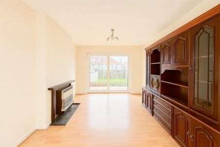 3 bedroom House To Let Total Size: 991 SQ FT - Photo 3