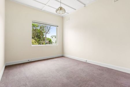 114 Beach Road, North Bondi, NSW 2026 - Photo 2