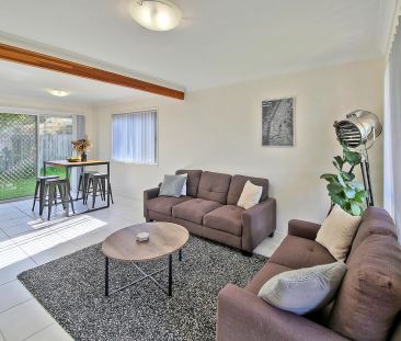 TOWNHOUSE IN SECURED COMPLEX&mldr; - Photo 2