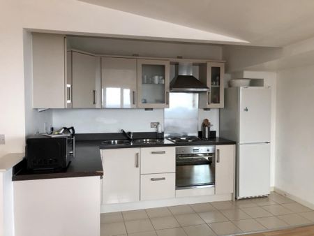 2 bedroom apartment to rent - Photo 3