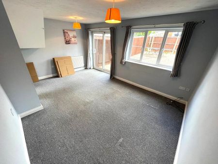 3 bedroom semi-detached house to rent - Photo 2