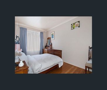 Renovated Two-Bedroom Unit in a Convenient Frankston Location - Photo 3
