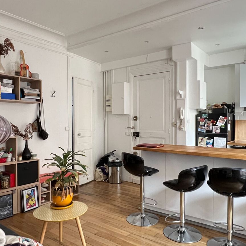 Appartement a louer Paris - Loyer €1 187/mois charges comprises ** - Photo 1