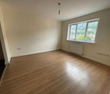 1 bedroom ground floor flat to rent - Photo 3