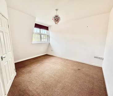Wellington Passage, Wanstead, E11, London - Photo 2