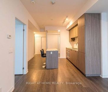 Yonge/Finch-Bright Modern 1Bdrm + Den 1Bath - Photo 2