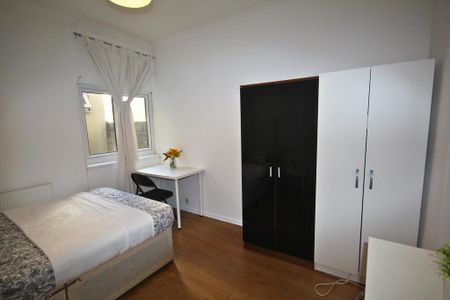 5 bedroom terraced house to rent - Photo 4