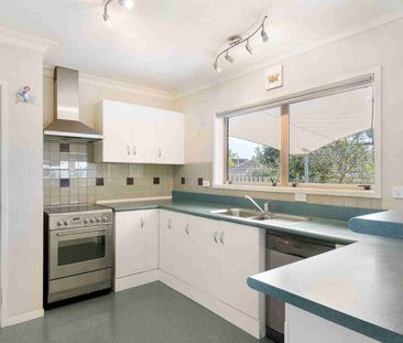 Nestled in of the East Auckland’s most desirable suburbs. - Photo 6