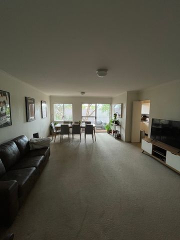 Kensington - Photo 3