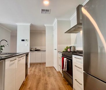 Attractive 4x2 home in whisper quiet location! - Photo 4