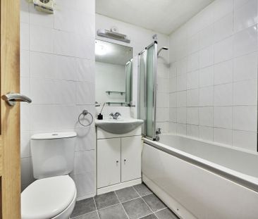 Available unfurnished from 12/12/2025 - Photo 6