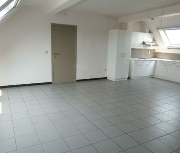 Verzorgd en deels vernieuwd 1-slaapkamer-appartement. - Photo 2