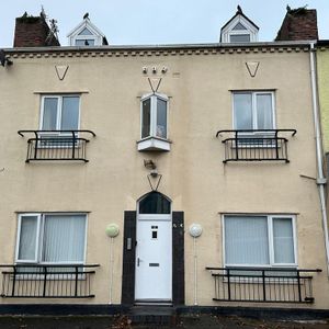 2 bedroom maisonette to rent - Photo 3