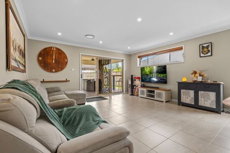 4 Prairie Way, Gillieston Heights NSW 2321 - House For Rent | Domain - Photo 3